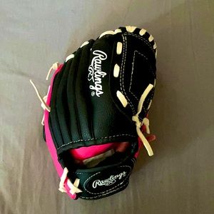 Kid’s Rawlings baseball glove
